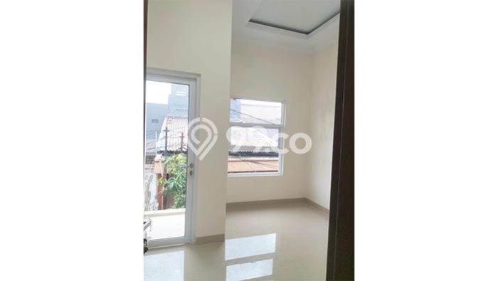Rumah Modern Cantik 2 KT Bisa Langsung Pindah di Cipondoh Rumah Modern Cantik 2 KT Bisa Langsung Pindah di Cipondoh