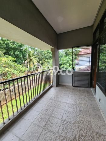 Siap Huni Hunian Elit 6 Kamar di Pondok Aren Dekat ke Mana Pun Siap Huni Hunian Elit 6 Kamar di Pondok Aren Dekat ke Mana Pun
