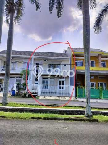 For Sale Rumah 5 Kamar Lokasi Strategis Nyaman dan Strategis di Serpong Utara For Sale Rumah 5 Kamar Lokasi Strategis Nyaman dan Strategis di Serpong Utara