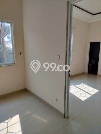 For Sale Rumah 5 Kamar Lokasi Strategis Nyaman dan Strategis di Serpong Utara For Sale Rumah 5 Kamar Lokasi Strategis Nyaman dan Strategis di Serpong Utara