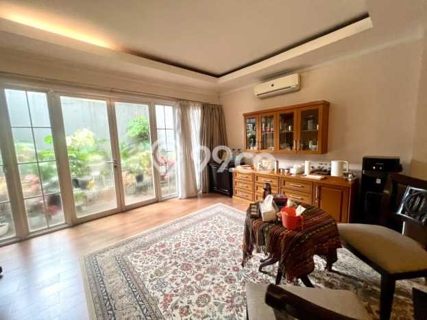 Siap Huni Hunian Elit 8 Kamar di Menteng Dekat ke Mana Saja Siap Huni Hunian Elit 8 Kamar di Menteng Dekat ke Mana Saja
