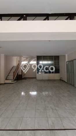 Ruko Lokasi Premium di Soekarno Hatta, Luas 250m², Disewakan, Area Niaga Ruko Lokasi Premium di Soekarno Hatta, Luas 250m², Disewakan, Area Niaga