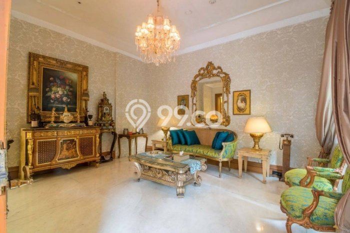 Siap Huni Hunian Elit 4 Kamar di Menteng Dekat ke Mana Saja Siap Huni Hunian Elit 4 Kamar di Menteng Dekat ke Mana Saja