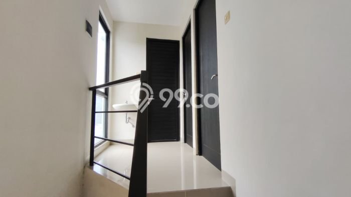 For Sale Rumah 3 Kamar Lokasi Strategis Nyaman dan Strategis di Waru For Sale Rumah 3 Kamar Lokasi Strategis Nyaman dan Strategis di Waru