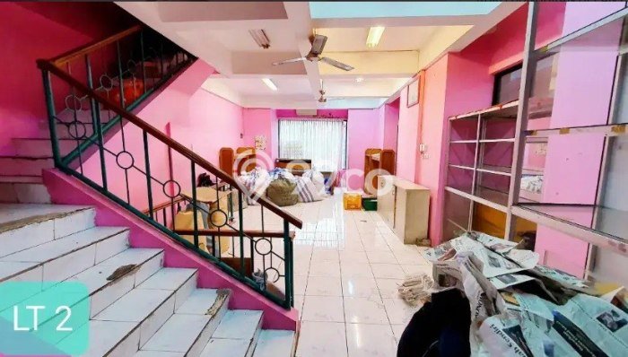 Untuk Dijual! Ruko di Bunguran Surabaya LT 50m2 / LB 200m2 Kawasan Bisnis Untuk Dijual! Ruko di Bunguran Surabaya LT 50m2 / LB 200m2 Kawasan Bisnis