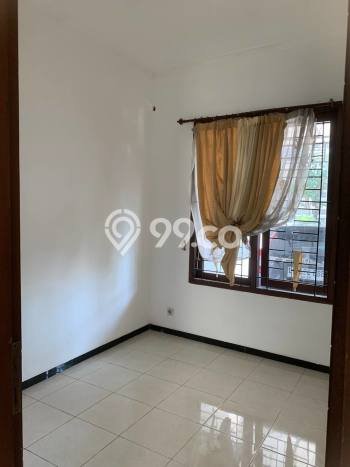 Jarang Ada! Rumah Kontrakan 4 Kamar Nyaman Siap Huni Ketintang Jarang Ada! Rumah Kontrakan 4 Kamar Nyaman Siap Huni Ketintang