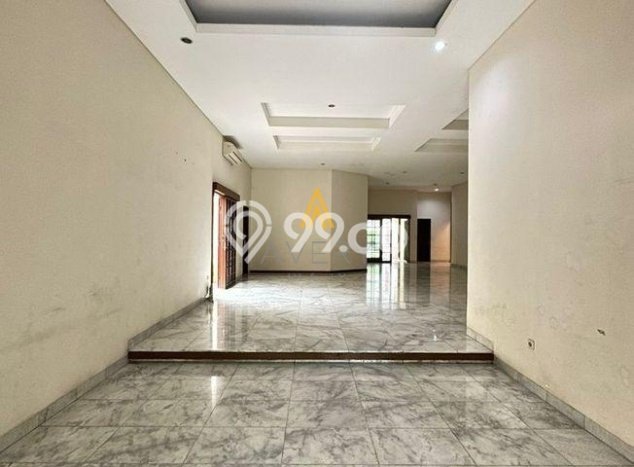 Rumah Mewah Siap Huni LT 676m2 di Menteng, Jakarta Pusat Rumah Mewah Siap Huni LT 676m2 di Menteng, Jakarta Pusat