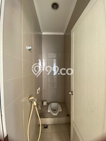 Rumah di Green Lake City, Dekat Pusat Kota, LT 160m² Rumah di Green Lake City, Dekat Pusat Kota, LT 160m²
