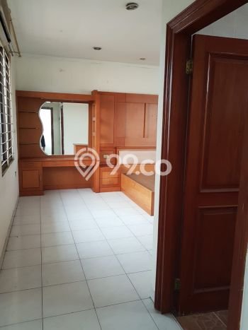 Rumah di Cipondoh, 1 KM, Lingkungan Premium, LT 144m² Bangunan 200m² Rumah di Cipondoh, 1 KM, Lingkungan Premium, LT 144m² Bangunan 200m²