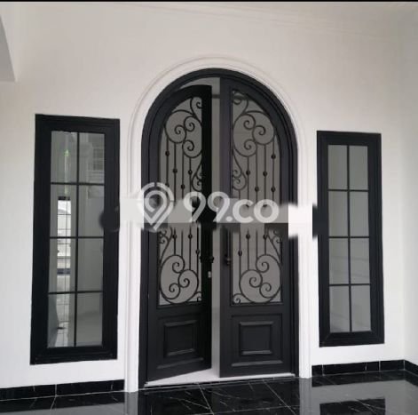 Dijual Rumah Mewah Megah Dengan View Eksklusif di Joglo, Jakarta Barat Dijual Rumah Mewah Megah Dengan View Eksklusif di Joglo, Jakarta Barat