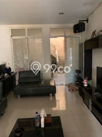 Rumah di Green Lake City, LT 108m², Bangunan 210m² Rumah di Green Lake City, LT 108m², Bangunan 210m²