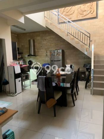 Rumah di Green Lake City, LT 108m², Bangunan 210m² Rumah di Green Lake City, LT 108m², Bangunan 210m²