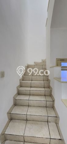 Rumah di Semanan, LT 90m², Bangunan 135m² Rumah di Semanan, LT 90m², Bangunan 135m²