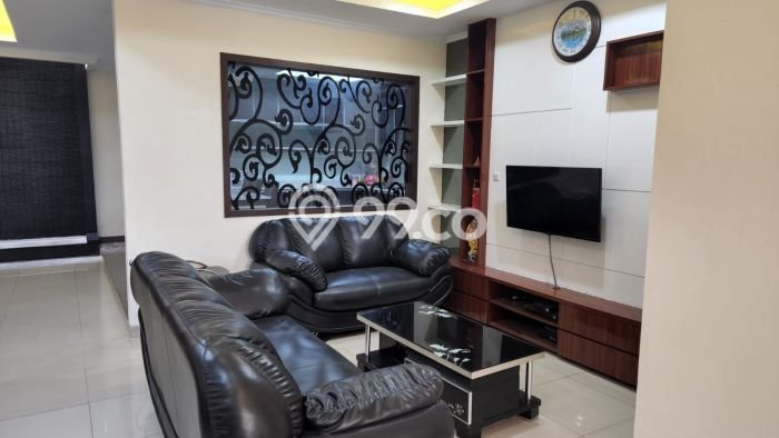 BEST CHOICE! Rumah kawasan Green Lake City, 4 KM, Akses Mall, LT 144m² Bangunan 220m² BEST CHOICE! Rumah kawasan Green Lake City, 4 KM, Akses Mall, LT 144m² Bangunan 220m²