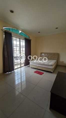 SPECIAL OFFER! Rumah area Green Lake City, 3 KT, Lingkungan Strategis, Luas 194m² LB 240m² SPECIAL OFFER! Rumah area Green Lake City, 3 KT, Lingkungan Strategis, Luas 194m² LB 240m²