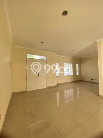 Rumah di Green Lake City, Dekat Pusat Kota, LT 160m² Rumah di Green Lake City, Dekat Pusat Kota, LT 160m²