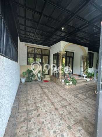 Rumah Eksklusif Dijual LT 250m2 di BSD, Tangerang Selatan Rumah Eksklusif Dijual LT 250m2 di BSD, Tangerang Selatan