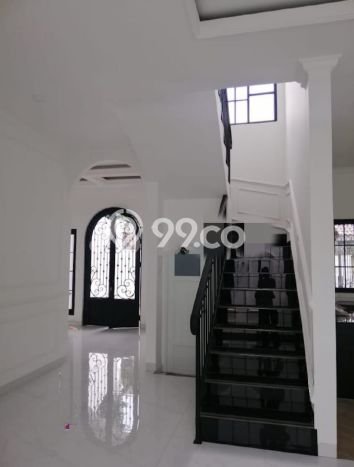 Dijual Rumah Mewah Megah Dengan View Eksklusif di Joglo, Jakarta Barat Dijual Rumah Mewah Megah Dengan View Eksklusif di Joglo, Jakarta Barat