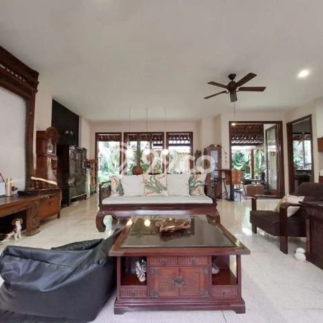 Rumah Lokasi Strategis di Permata Hijau, Jakarta Selatan, Luas 438m² LB 264m² Rumah Lokasi Strategis di Permata Hijau, Jakarta Selatan, Luas 438m² LB 264m²
