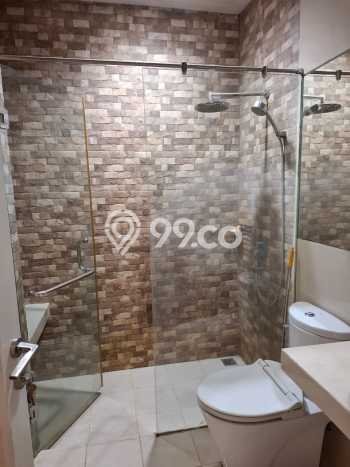Rumah Asri di Green Lake City, 5 KT, Lingkungan Strategis, Luas 144m² LB 258m² Rumah Asri di Green Lake City, 5 KT, Lingkungan Strategis, Luas 144m² LB 258m²
