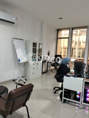 Ruko Dijual Lokasi Emas di Cipondoh Luas 202m2 Ruko Dijual Lokasi Emas di Cipondoh Luas 202m2