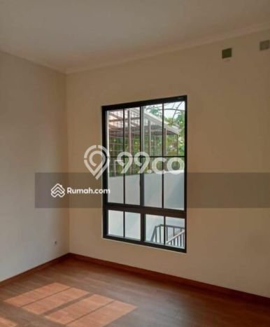 Rumah Strategis area , Akses ke Tangerang, Tangerang - LT 137m2m² Rumah Strategis area , Akses ke Tangerang, Tangerang - LT 137m2m²