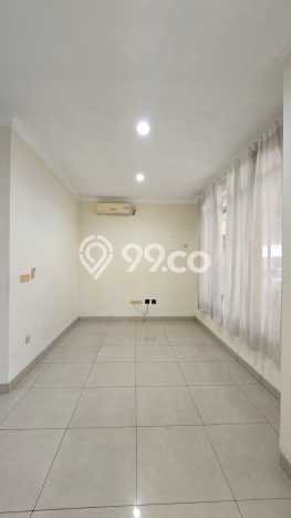 Rumah Elit Modern Tanpa Renovasi di Green Lake City Jakarta Barat Rumah Elit Modern Tanpa Renovasi di Green Lake City Jakarta Barat