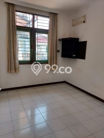 Rumah di Cipondoh, 1 KM, Lingkungan Premium, LT 144m² Bangunan 200m² Rumah di Cipondoh, 1 KM, Lingkungan Premium, LT 144m² Bangunan 200m²