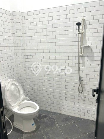 Ruko Bagus Dijual LB 300m2 Lokasi Strategis Jakarta Timur Area Cocok untuk Berbisnis Ruko Bagus Dijual LB 300m2 Lokasi Strategis Jakarta Timur Area Cocok untuk Berbisnis