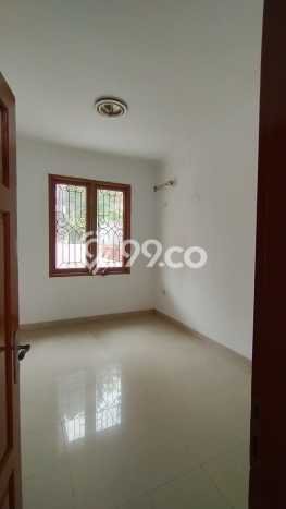 Lokasi terbaik! Rumah siap huni disewakan di Kelapa Gading LB 300m2 Lokasi terbaik! Rumah siap huni disewakan di Kelapa Gading LB 300m2