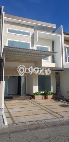 Jual Rumah Mewah Elegan Dengan View Cantik di Pakuwon City, Surabaya Jual Rumah Mewah Elegan Dengan View Cantik di Pakuwon City, Surabaya