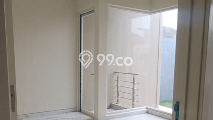 Rumah Luxury Modern Siap Huni di Pakuwon City Surabaya Rumah Luxury Modern Siap Huni di Pakuwon City Surabaya