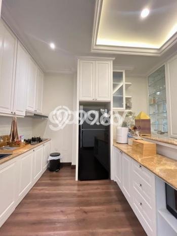 Rumah Luxury Modern Siap Huni di Pakuwon City Surabaya Rumah Luxury Modern Siap Huni di Pakuwon City Surabaya