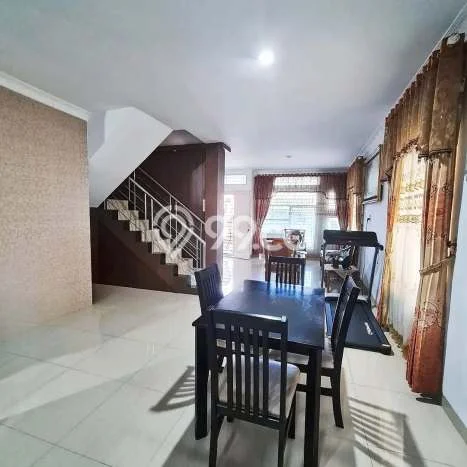For Sale Rumah 2 Kamar Lokasi Strategis Nyaman dan Strategis di Medan Helvetia For Sale Rumah 2 Kamar Lokasi Strategis Nyaman dan Strategis di Medan Helvetia