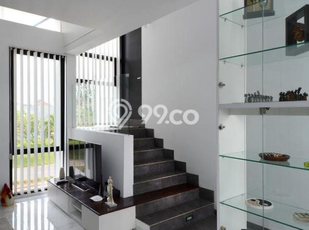 Rumah Elit LB 512m2 Siap Huni Desain Elegan di Cibubur, Bogor Rumah Elit LB 512m2 Siap Huni Desain Elegan di Cibubur, Bogor