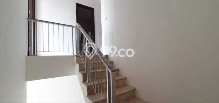 Jual Cepat Rumah 3 KT 3 KM di Jantung Kota Pantai Indah Kapuk, Jakarta Utara Jual Cepat Rumah 3 KT 3 KM di Jantung Kota Pantai Indah Kapuk, Jakarta Utara