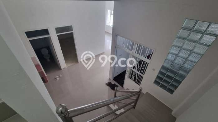SPECIAL PROPERTY! Rumah di Pluit, Luas 150m² Bangunan 300m² SPECIAL PROPERTY! Rumah di Pluit, Luas 150m² Bangunan 300m²