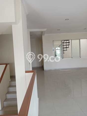 HOT LISTING! Rumah Siap Huni di Pantai Indah Kapuk, Jakarta Utara, LT 120m² Bangunan 240m² HOT LISTING! Rumah Siap Huni di Pantai Indah Kapuk, Jakarta Utara, LT 120m² Bangunan 240m²