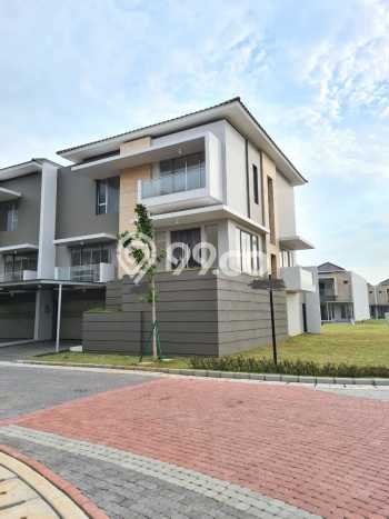 Rumah LT 425m² Semi Furnished di Pantai Indah Kapuk, Dekat Mal, Jakarta Utara Rumah LT 425m² Semi Furnished di Pantai Indah Kapuk, Dekat Mal, Jakarta Utara