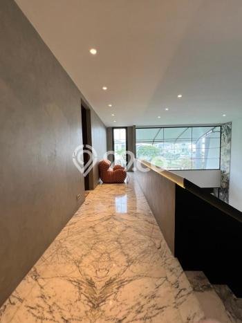Rumah Idaman Keluarga! Rumah 2 Lantai di Pantai Mutiara, Jakarta Utara, Luas 425m² LB 1000m² Rumah Idaman Keluarga! Rumah 2 Lantai di Pantai Mutiara, Jakarta Utara, Luas 425m² LB 1000m²