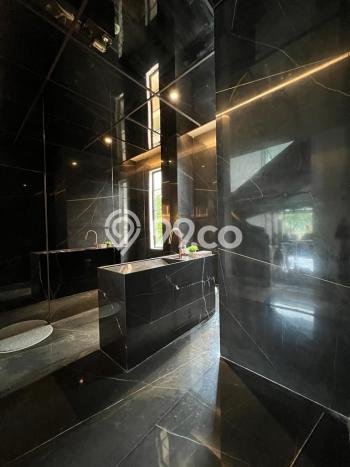 Rumah Idaman Keluarga! Rumah 2 Lantai di Pantai Mutiara, Jakarta Utara, Luas 425m² LB 1000m² Rumah Idaman Keluarga! Rumah 2 Lantai di Pantai Mutiara, Jakarta Utara, Luas 425m² LB 1000m²
