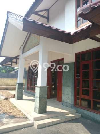 Ready to Use! Luxury House LT 327m2 Desain Elegan di Kedoya Ready to Use! Luxury House LT 327m2 Desain Elegan di Kedoya