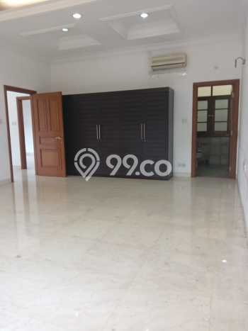 Ready to Use! Luxury House LT 327m2 Desain Elegan di Kedoya Ready to Use! Luxury House LT 327m2 Desain Elegan di Kedoya