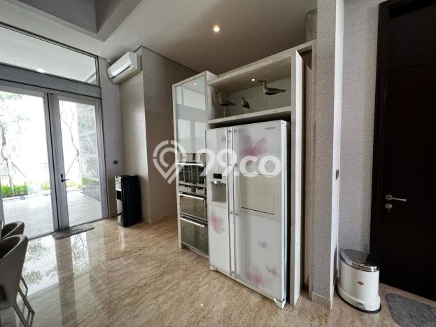 Disewakan Rumah Strategis LT 200m2 / LB 450m2 di Pantai Indah Kapuk, Jakarta Utara Disewakan Rumah Strategis LT 200m2 / LB 450m2 di Pantai Indah Kapuk, Jakarta Utara