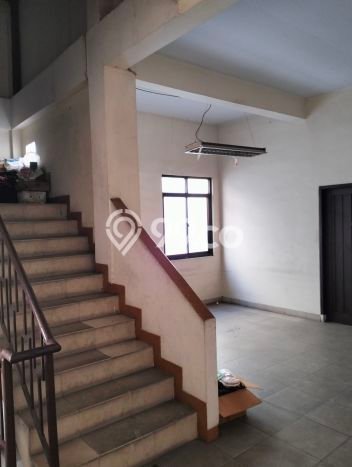 For Sale! Luxury House LT 190m2 Desain Elegan di Pasar Baru For Sale! Luxury House LT 190m2 Desain Elegan di Pasar Baru