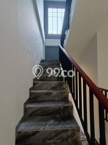 Ruko Bagus Dijual LB 200m2 Lokasi Strategis Jakarta Barat Area Cocok untuk Bisnis Ruko Bagus Dijual LB 200m2 Lokasi Strategis Jakarta Barat Area Cocok untuk Bisnis