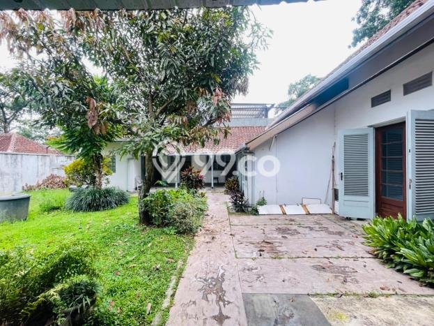 Rumah Elit LB 350m2 Siap Pakai Desain Elegan di Sayap Dago, Bandung Rumah Elit LB 350m2 Siap Pakai Desain Elegan di Sayap Dago, Bandung