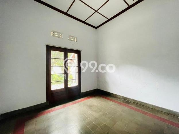 Rumah Elit LB 350m2 Siap Pakai Desain Elegan di Sayap Dago, Bandung Rumah Elit LB 350m2 Siap Pakai Desain Elegan di Sayap Dago, Bandung