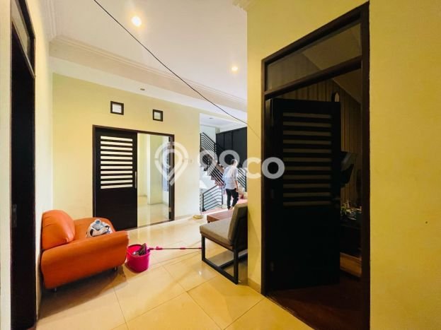 Jual Rumah Luas Megah Dengan View Cantik di Buah Batu, Bandung Jual Rumah Luas Megah Dengan View Cantik di Buah Batu, Bandung