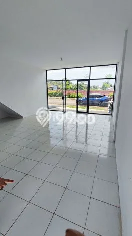 Unit Ruko Dijual di Batam LT 102m2 & LB 96m2 Unit Ruko Dijual di Batam LT 102m2 & LB 96m2